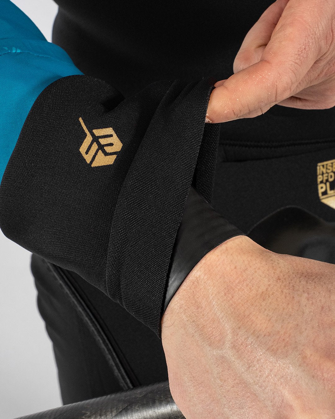 K1 JACKPOT x Sirocco L/S Topdeck