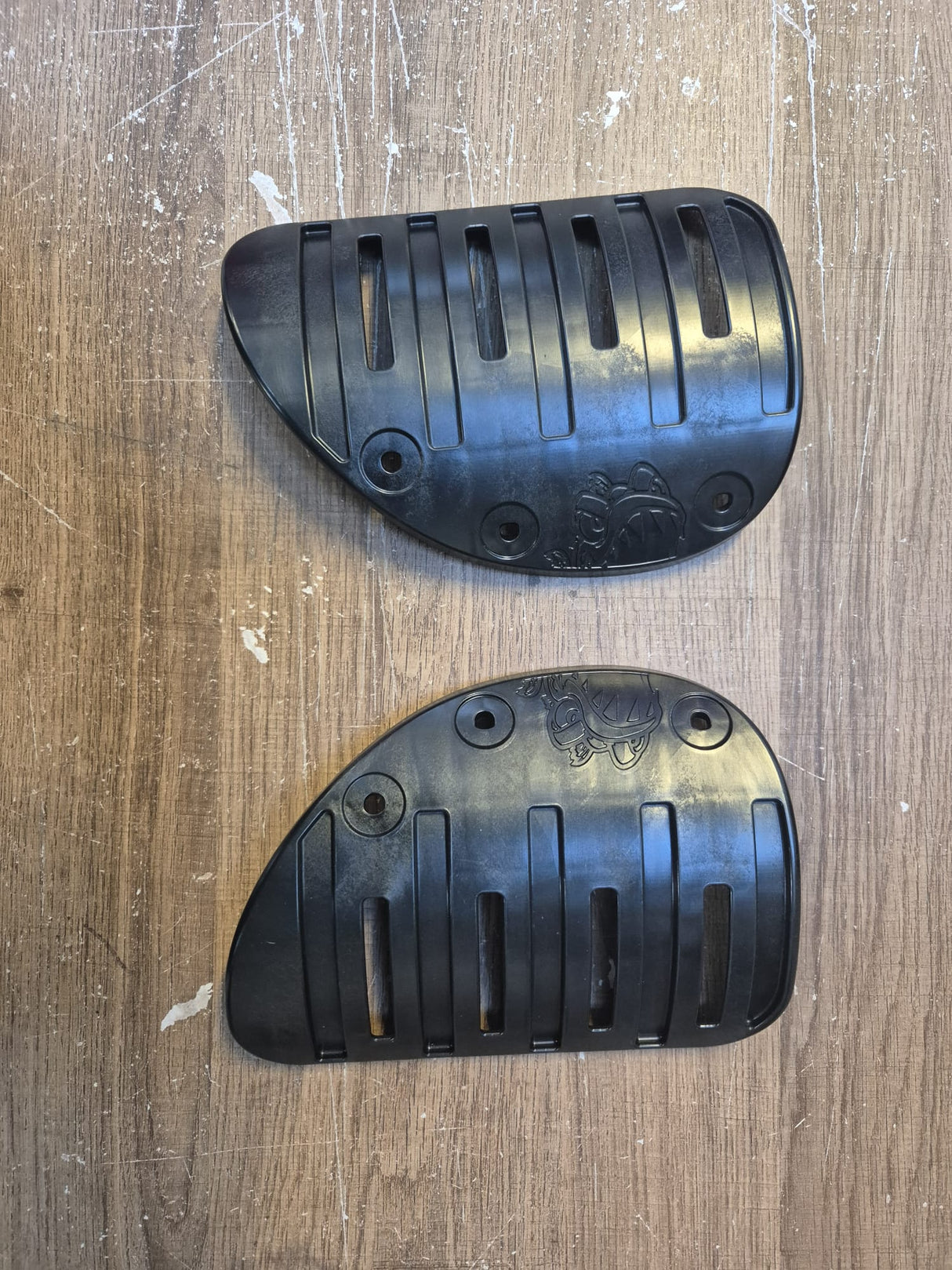 Pyranha Elite Hooker Thigh Grips